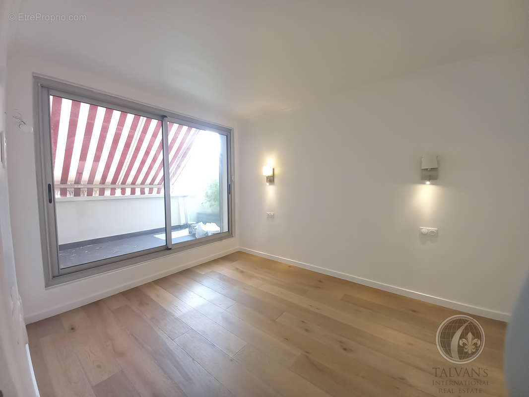 Appartement à LEVALLOIS-PERRET