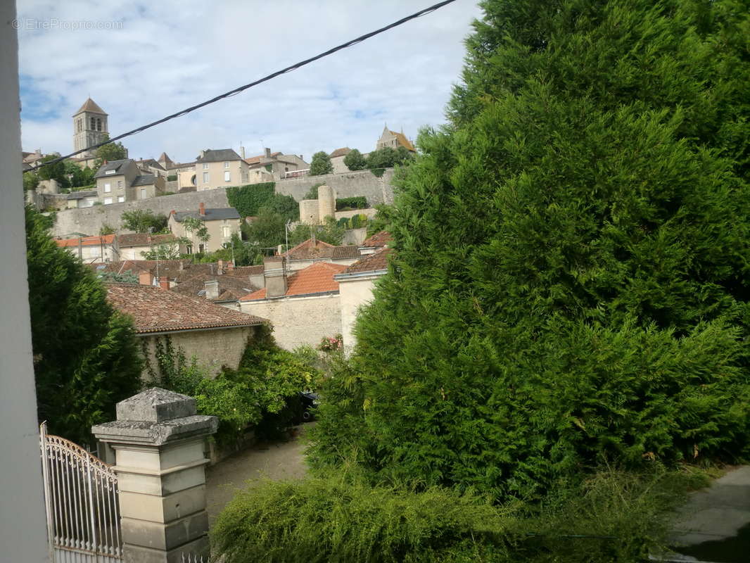 Maison à CHAUVIGNY