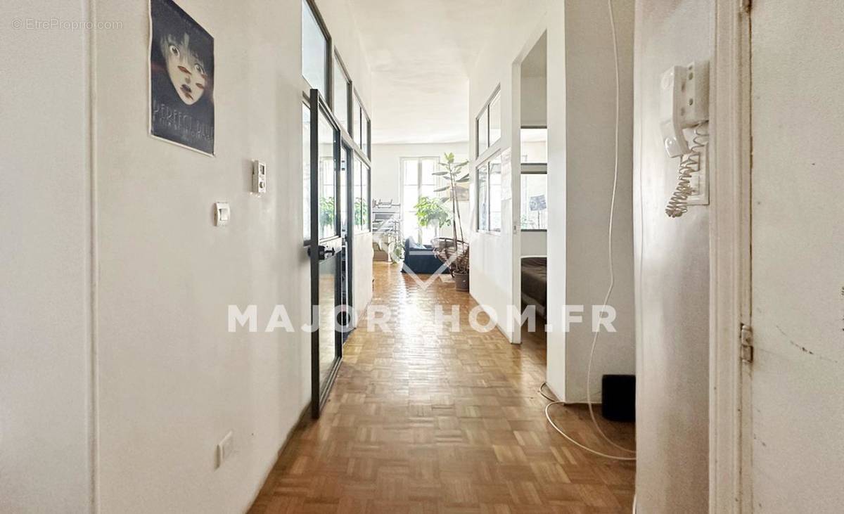 Appartement à MARSEILLE-6E