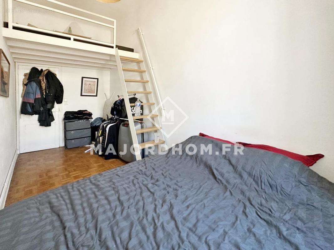 Appartement à MARSEILLE-6E