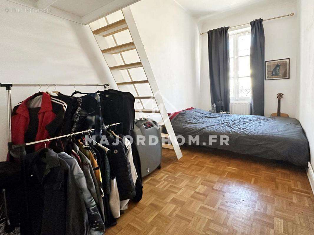 Appartement à MARSEILLE-6E