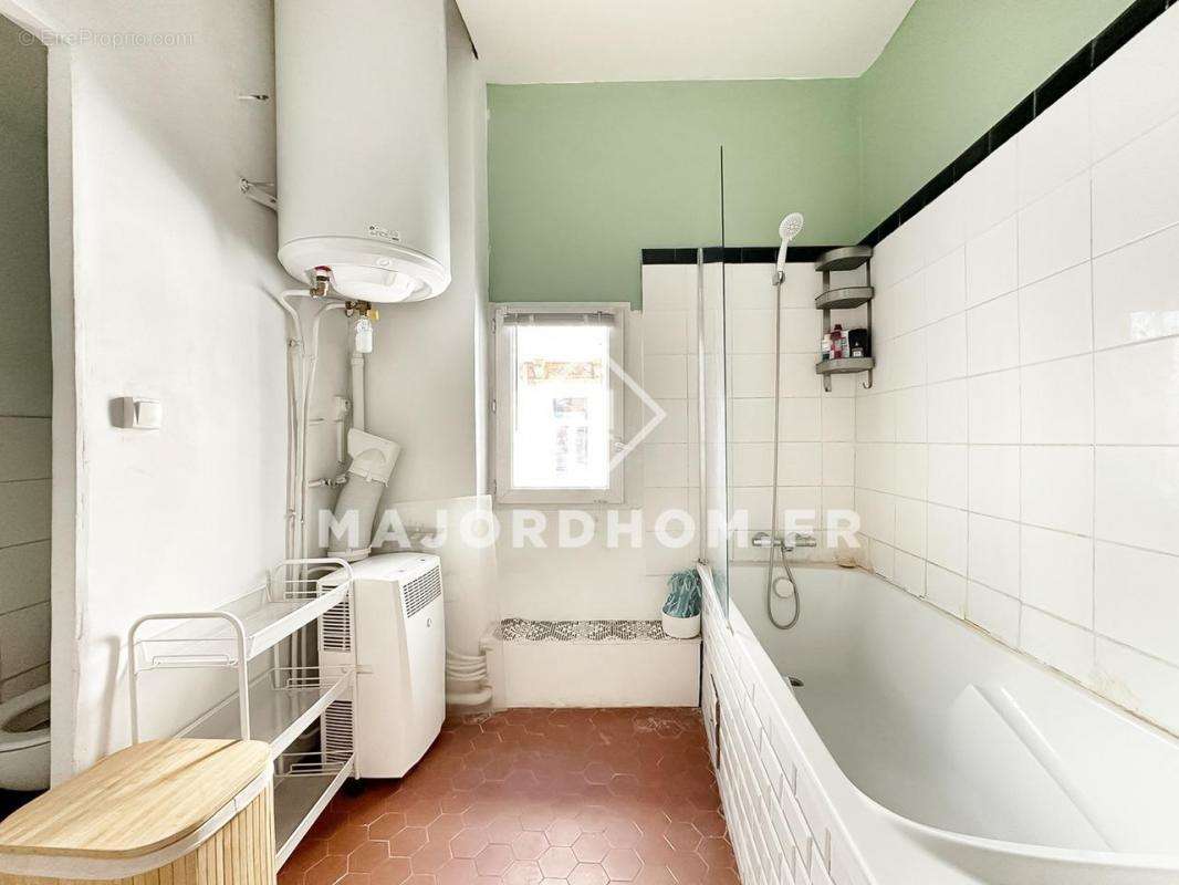 Appartement à MARSEILLE-1E