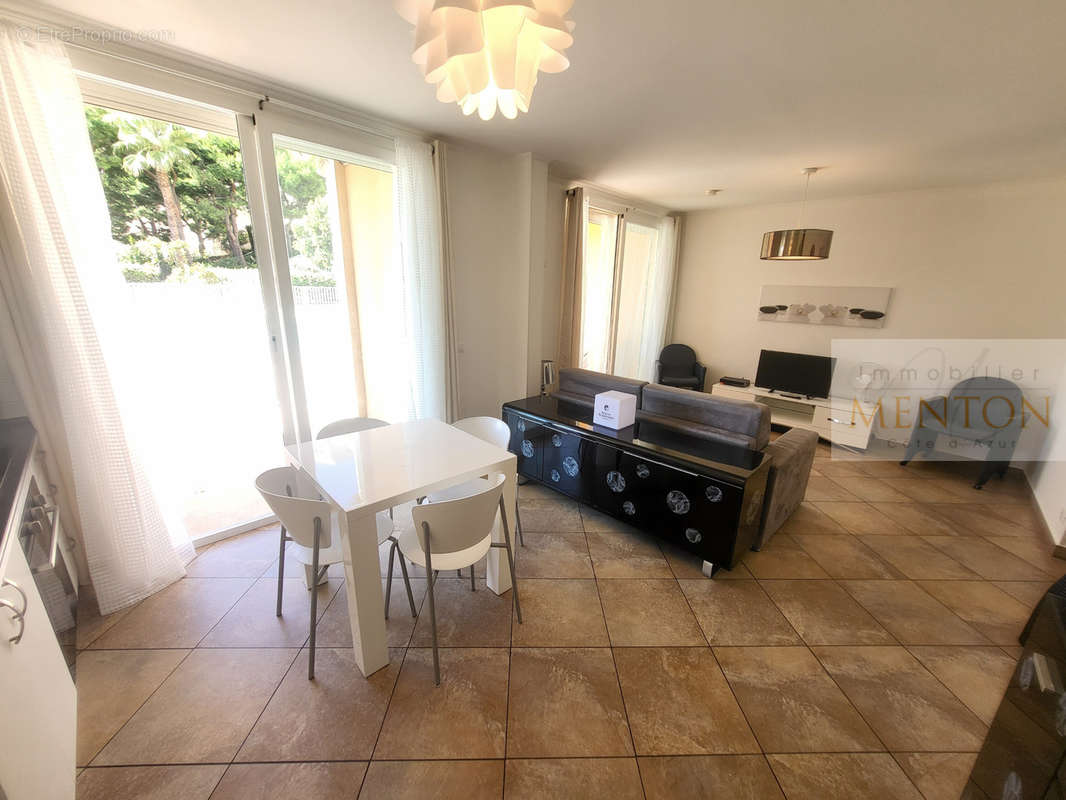 Appartement à BEAUSOLEIL