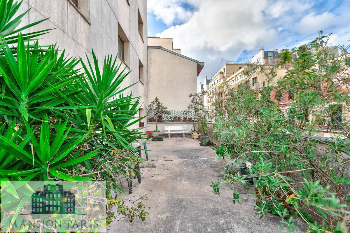 Appartement à PARIS-20E