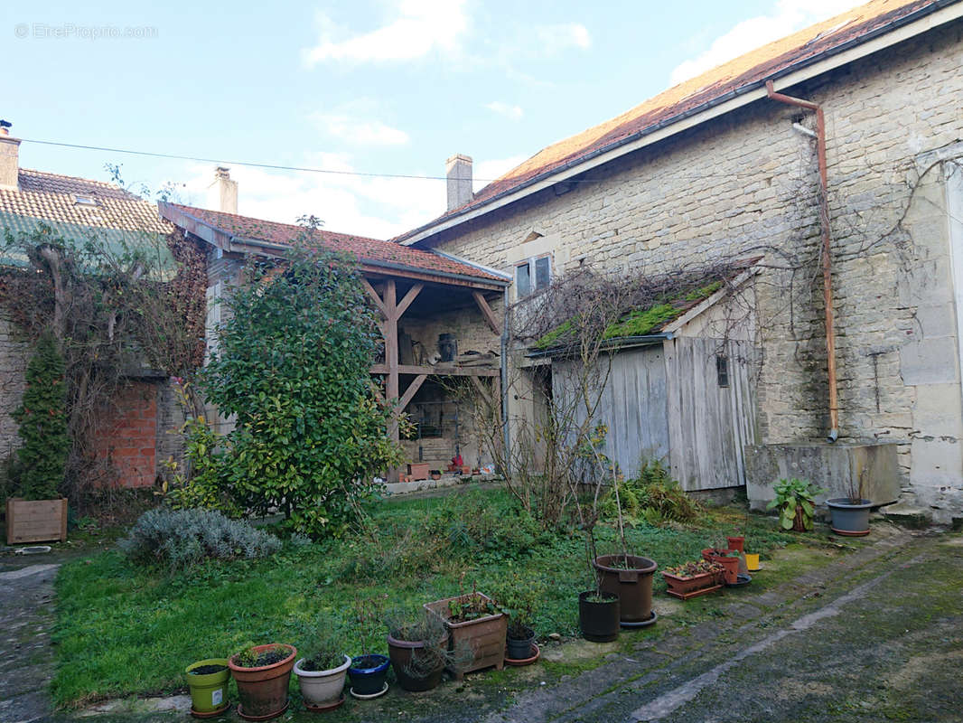 Maison à BOSSANCOURT