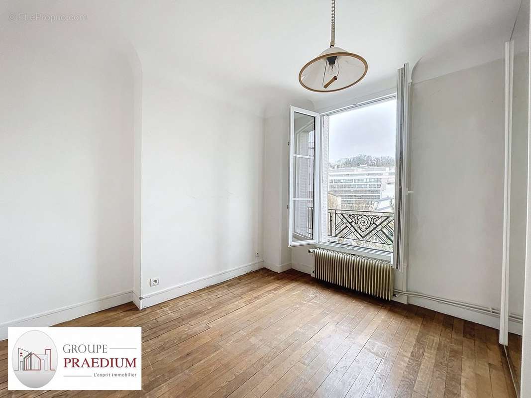 Appartement à ISSY-LES-MOULINEAUX