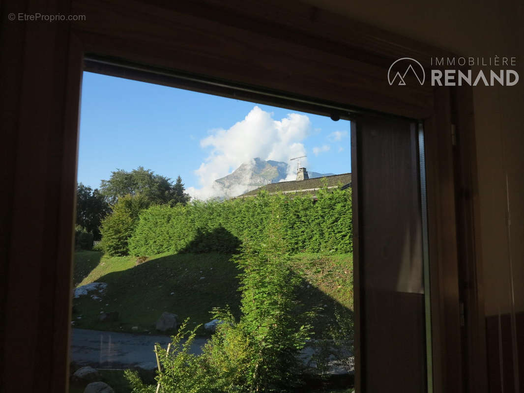 vue en Sud de la cuisine  - Appartement à CLUSES