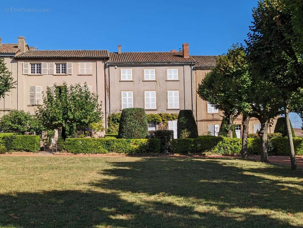 Maison à SALLES-ARBUISSONNAS-EN-BEAUJOLAIS