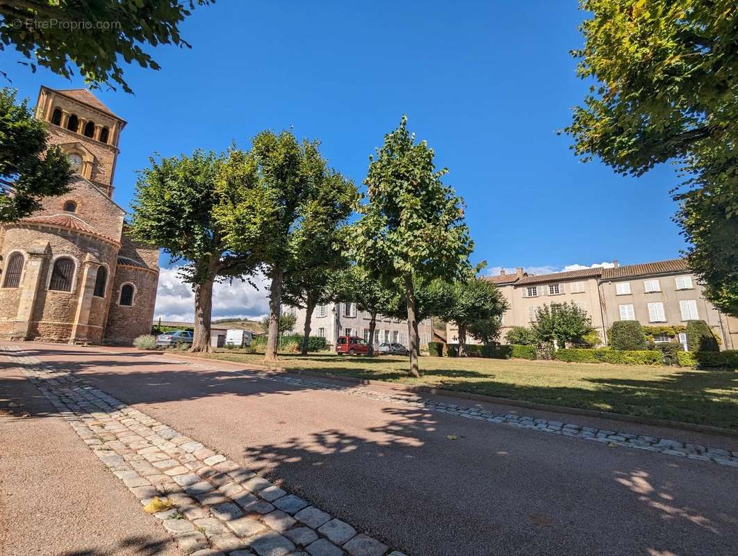 Maison à SALLES-ARBUISSONNAS-EN-BEAUJOLAIS