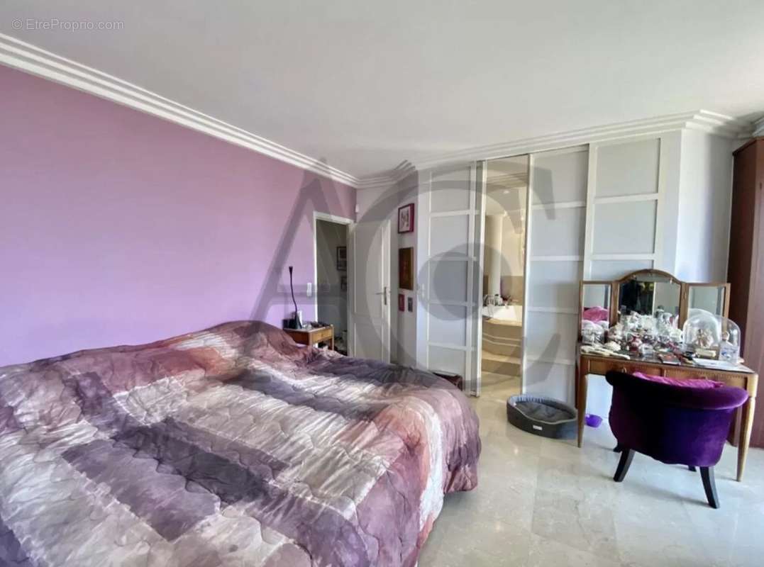 Appartement à VILLENEUVE-LOUBET