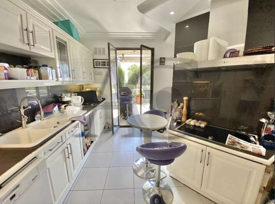 Appartement à VILLENEUVE-LOUBET