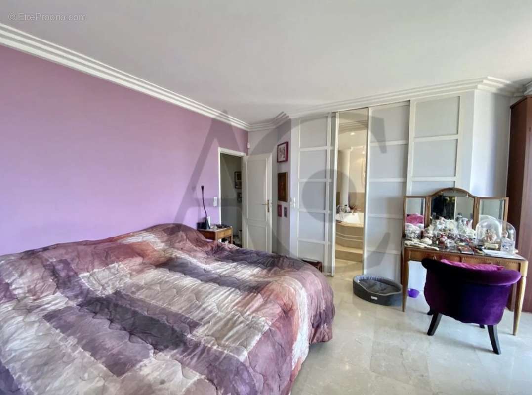 Appartement à VILLENEUVE-LOUBET