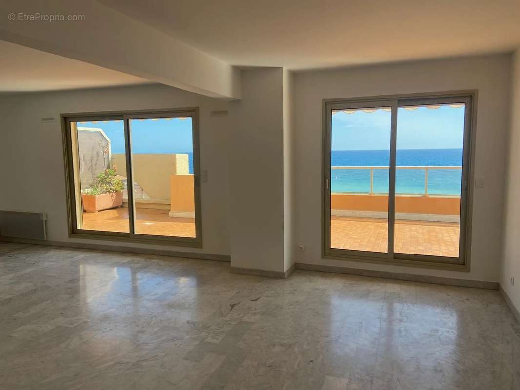 Appartement à MENTON