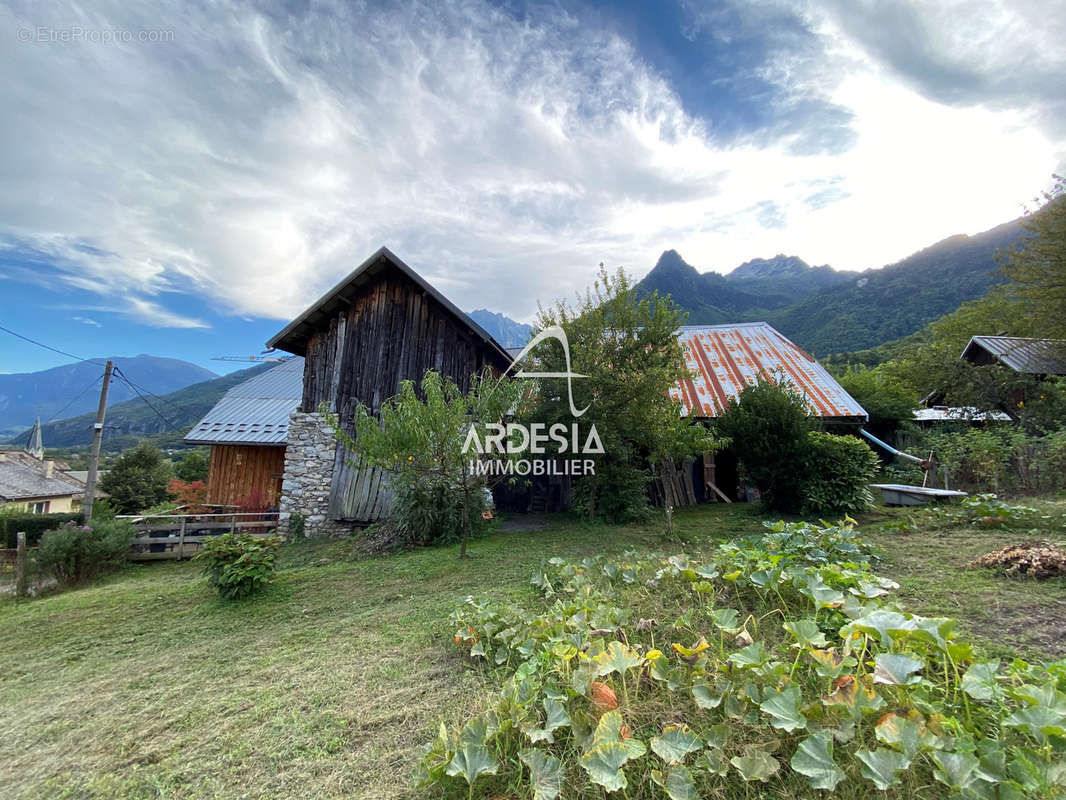 Autre à SAINT-REMY-DE-MAURIENNE