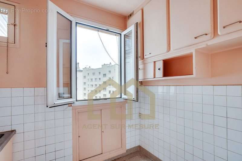 Appartement à PARIS-12E