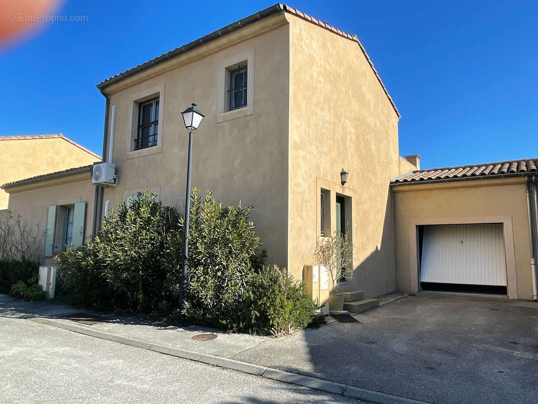 Maison à UZES