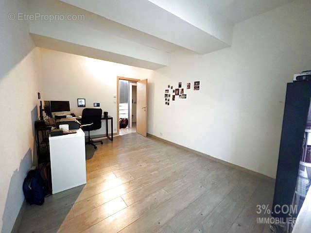 Appartement à VIC-SUR-SEILLE