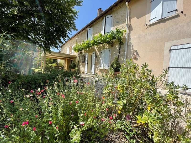 Maison à SAINT-SULPICE-D&#039;EXCIDEUIL