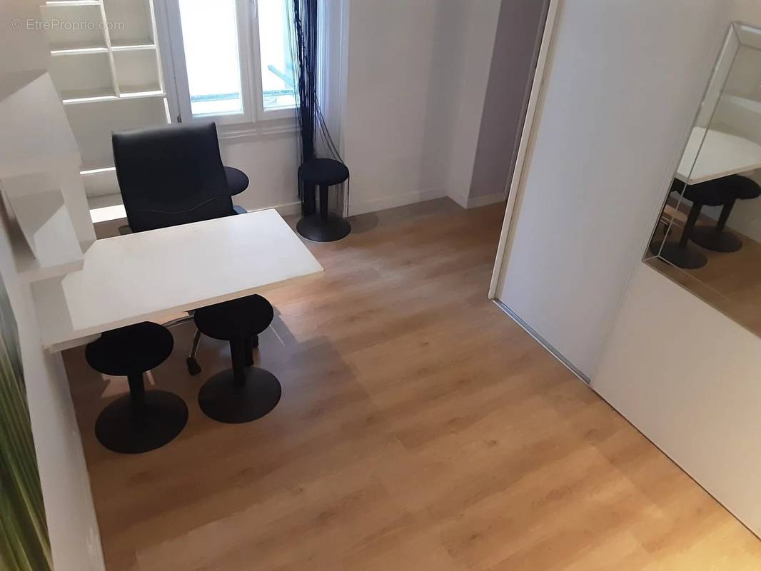 Appartement à PARIS-20E