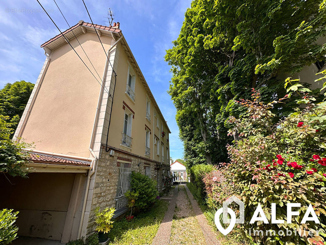 Appartement à SAINT-GRATIEN