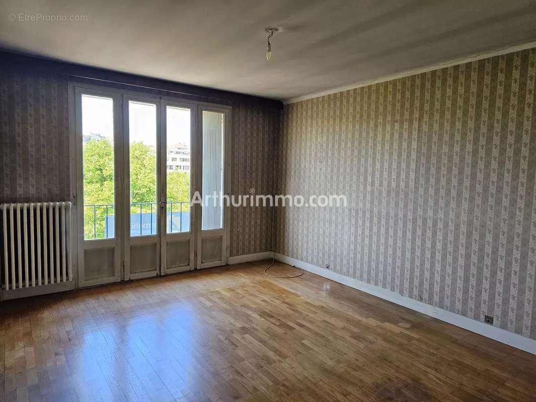 Appartement à LONS-LE-SAUNIER