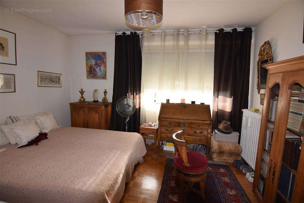 Appartement à SAINT-MAUR-DES-FOSSES