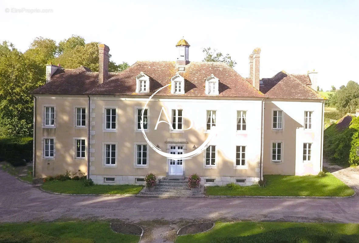 Maison à LA LANDE-DE-LOUGE