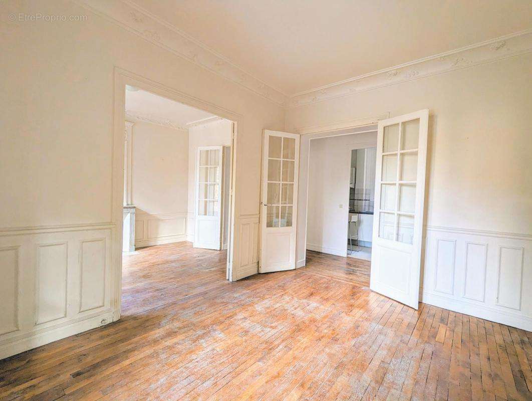 Appartement à PARIS-15E