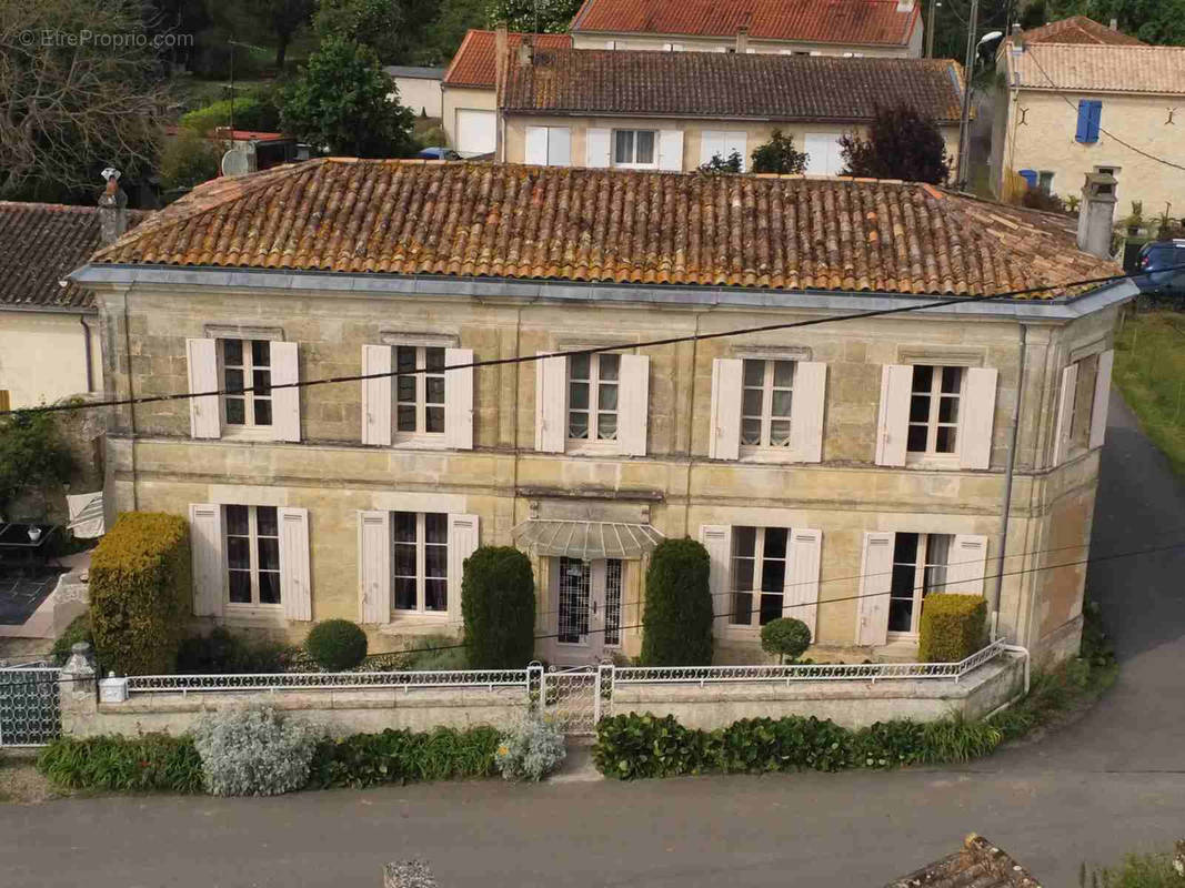 Maison à SAINT-MARTIN-LACAUSSADE