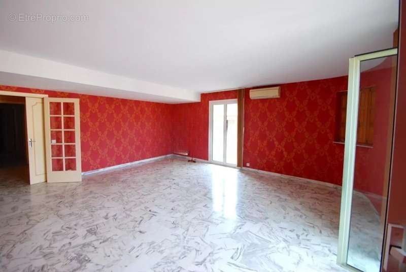 Appartement à MENTON