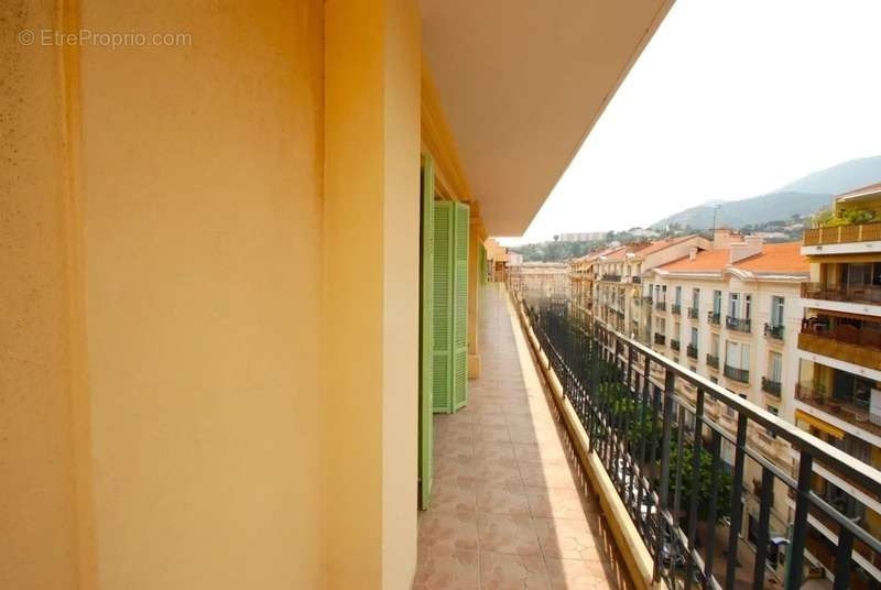 Appartement à MENTON