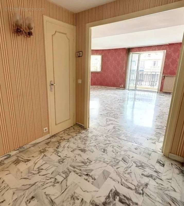 Appartement à MENTON