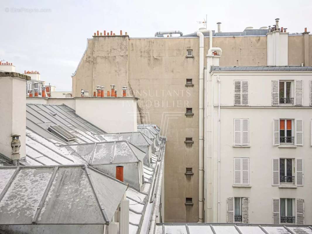 Appartement à PARIS-17E