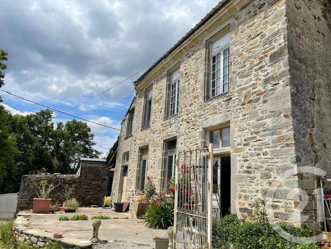 Maison à PEILLAC