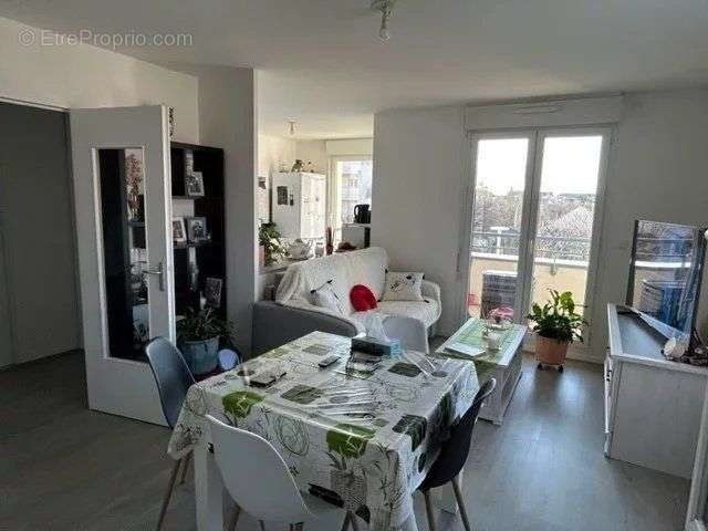 Appartement à LUCE