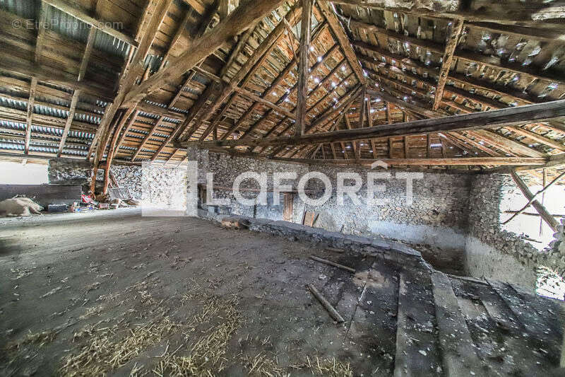 Maison à CHATEAUROUX-LES-ALPES