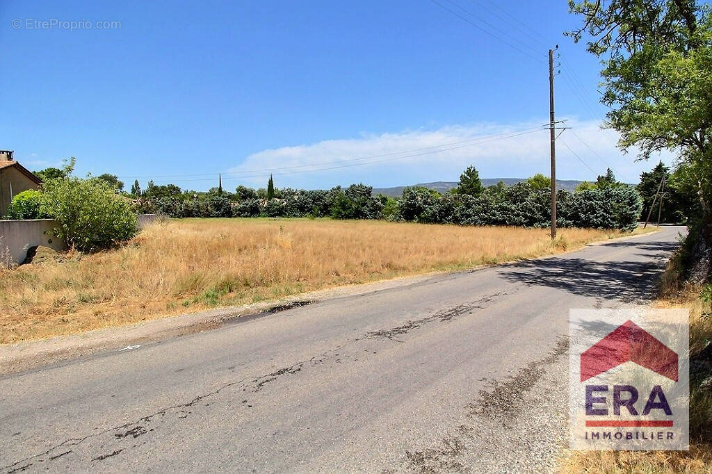 Terrain à L&#039;ISLE-SUR-LA-SORGUE