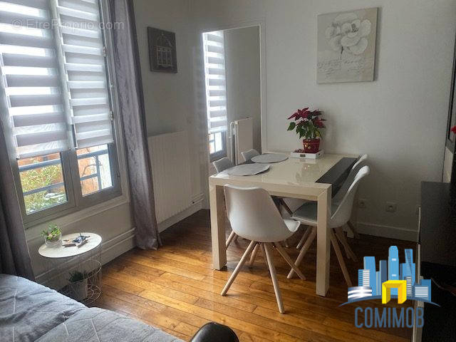 Appartement à COURBEVOIE