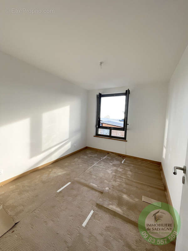 Appartement à CHARBONNIERES-LES-BAINS