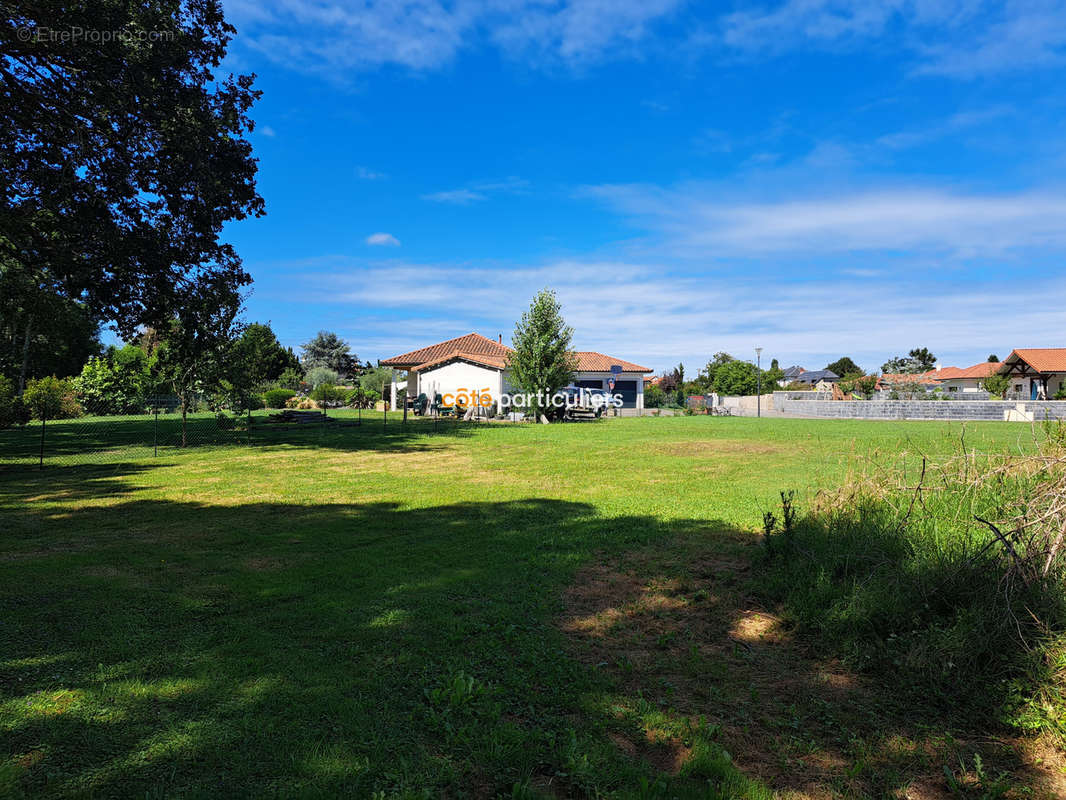 Terrain à TARBES