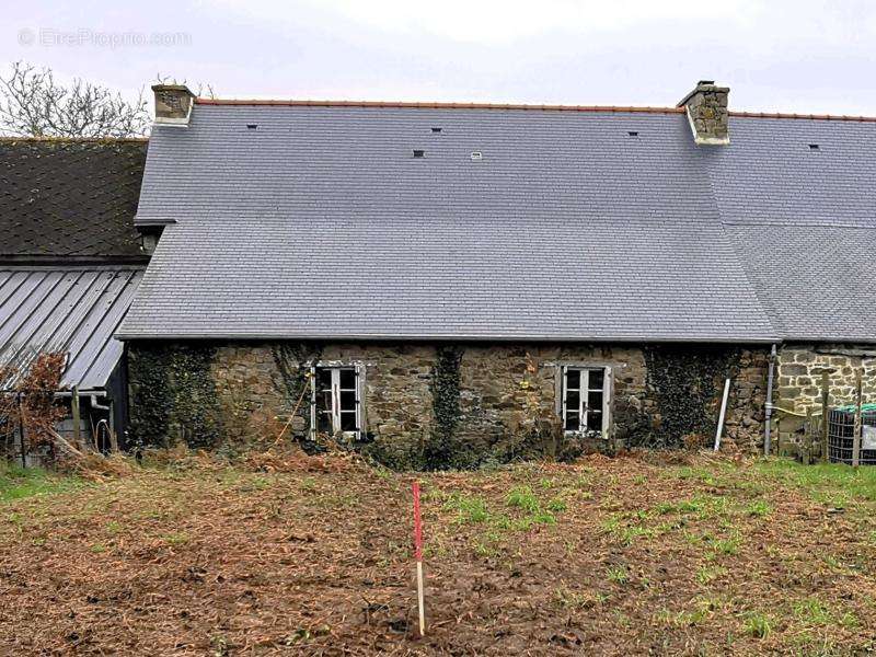 Maison à LAURENAN