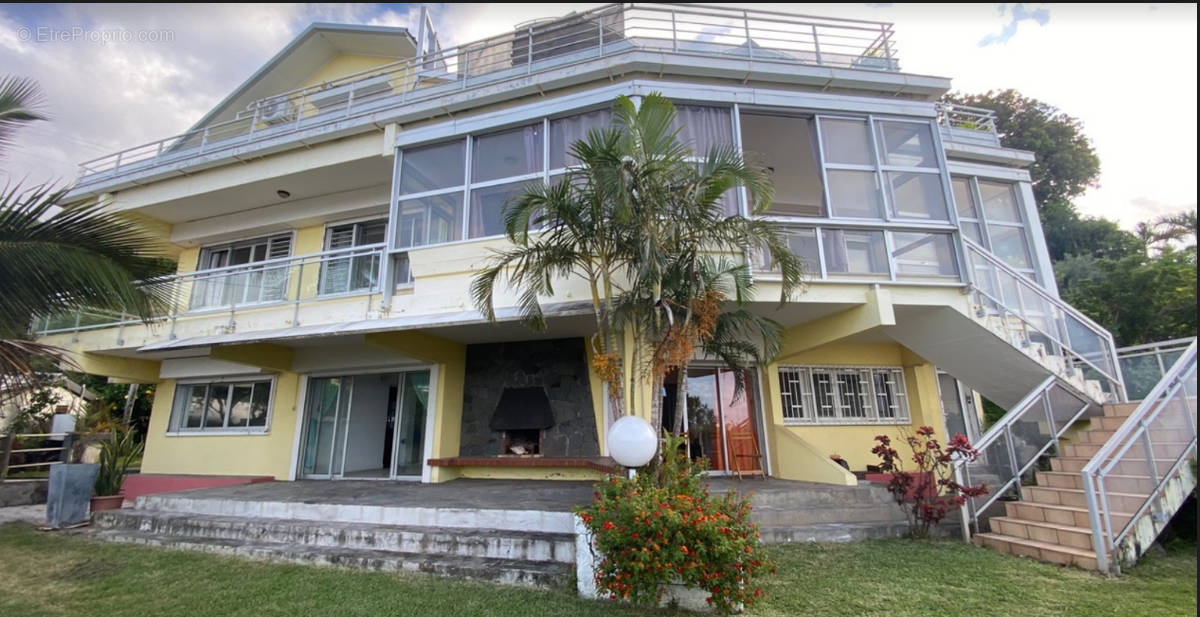 Appartement à SAINT-DENIS