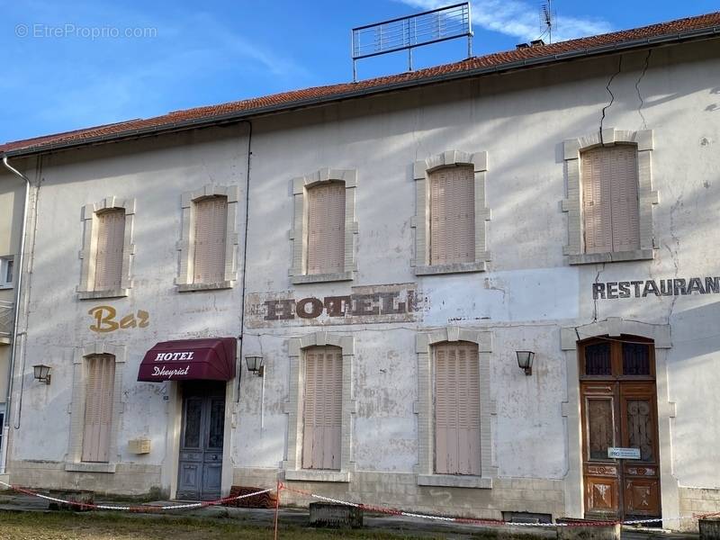 Appartement à NURIEUX-VOLOGNAT