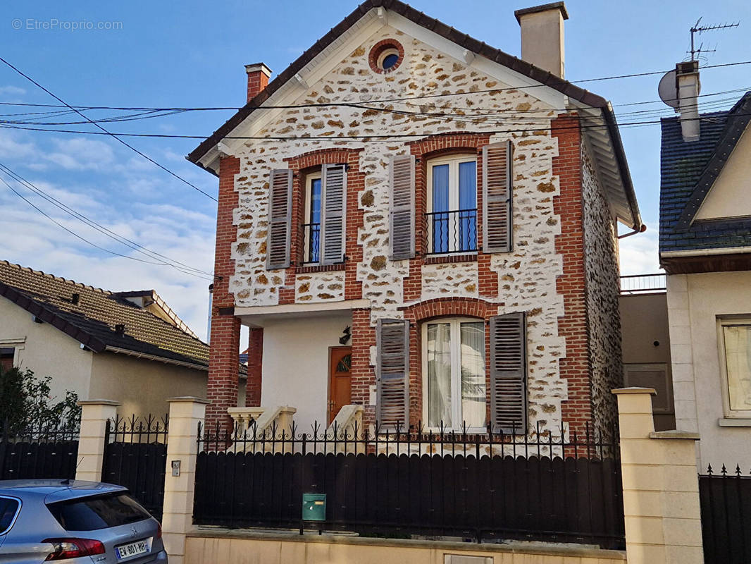 Maison à LIVRY-GARGAN