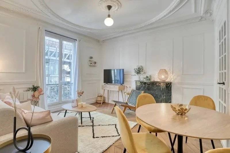 Appartement à PARIS-10E