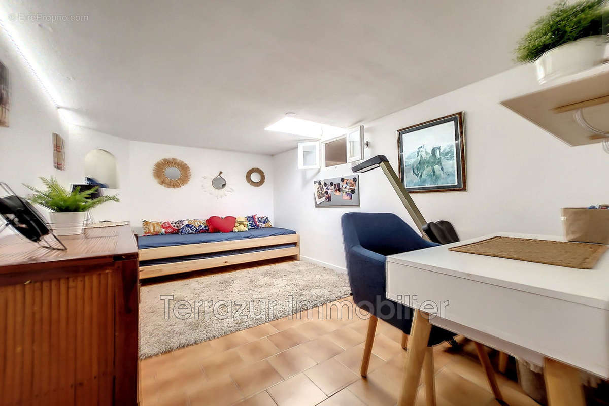 Appartement à VALLAURIS