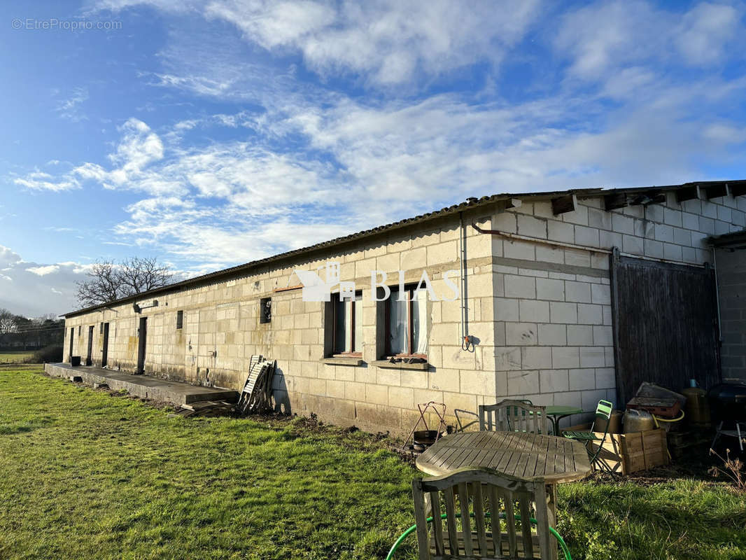 Commerce à BEAUMONT-LE-ROGER