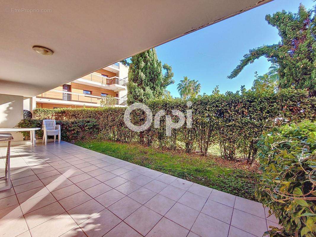 Appartement à VILLENEUVE-LOUBET