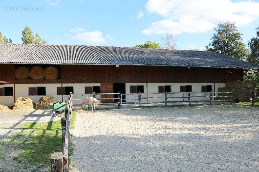 Maison à DAMVILLE