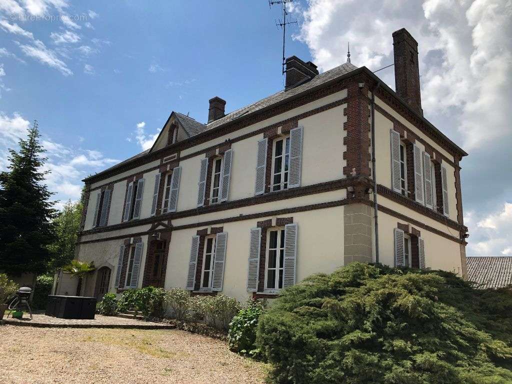 Maison à DAMVILLE